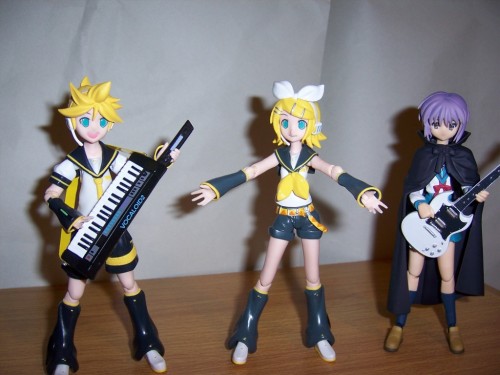 Picture 17 in [Kagamine Rin and Len Figmas]