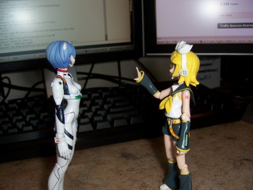 Picture 4 in [Revoltech Fraulein Ayanami Rei First Contact]