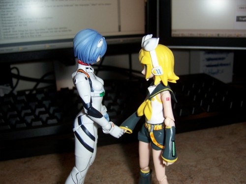 Picture 10 in [Revoltech Fraulein Ayanami Rei First Contact]