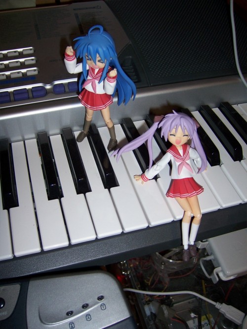 Picture 4 in [Happy Birthday Tsukasa and Kagami!]
