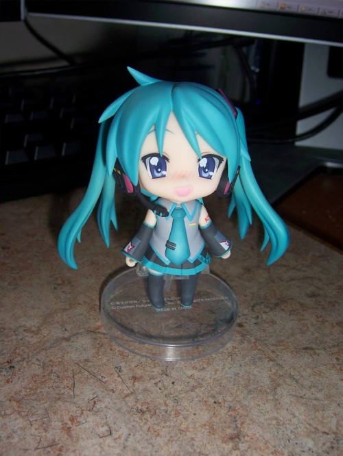 Picture 5 in [Loot post: Kagamiku Nendoroid]